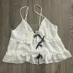 White and black lace-up tank top #summer